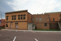 1 W Main East 1